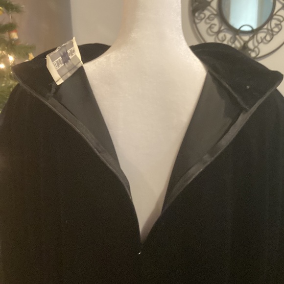 VELVET SZ 3X LONG SLEEVE BLACK ELEGANT DRESS. NEVER WORN, STUDIO C - Picture 6 of 11